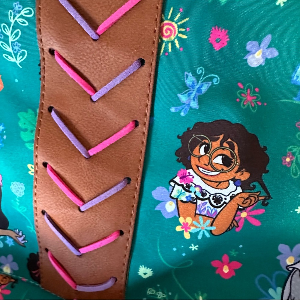 Disney Encanto Fast Forward Mini Backpack: NWT - Picture 3 of 12